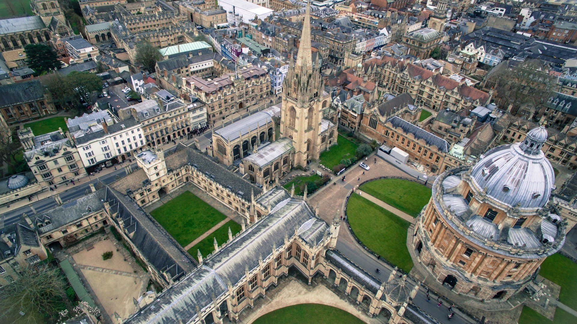 university-of-oxford-01-1920x1080-1.jpg